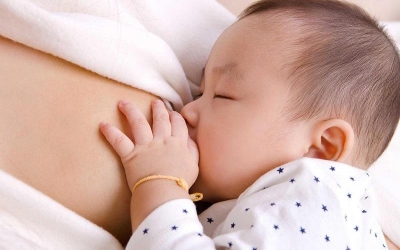 Làm sao để sữa mẹ vừa nhiều vừa tốt, mẹ sau sinh cần biết